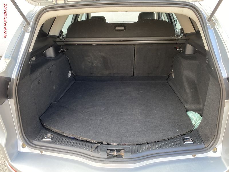 Ford Mondeo (2008) 2.0 i, ČR, Ghia, +kola - fotka 7 z 16