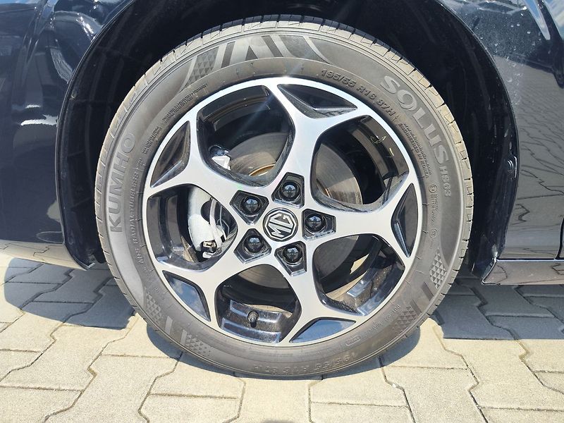 MG MG3 1.5i/85kW Elegance - fotka 29 z 31
