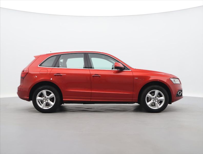 Audi Q5 2,0 TDI 140kW quattro S-Line - fotka 8 z 33