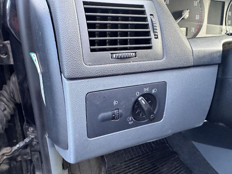 Škoda Fabia I1.2 12V, 136 tis km, nová STK - fotka 12 z 19