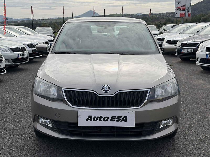 Škoda Fabia (2015) 1.2 TSi, Ambition, DSG - fotka 2 z 16