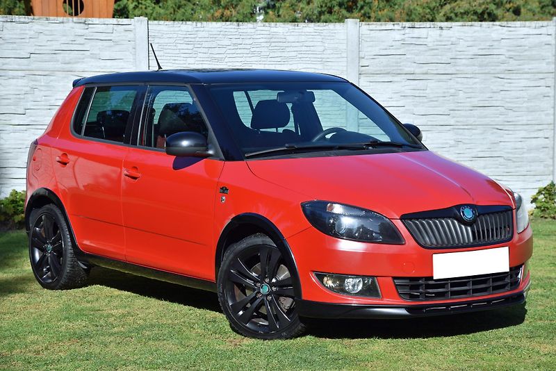 Škoda Fabia 1.2 TSi MONTE CARLO,KLIMA,TEMP - fotka 1 z 43