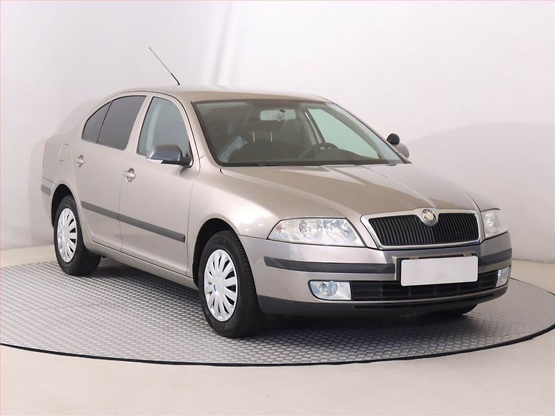 Škoda Octavia (2008) 1.6, po STK, jezdí výborně - fotografie inzerátu