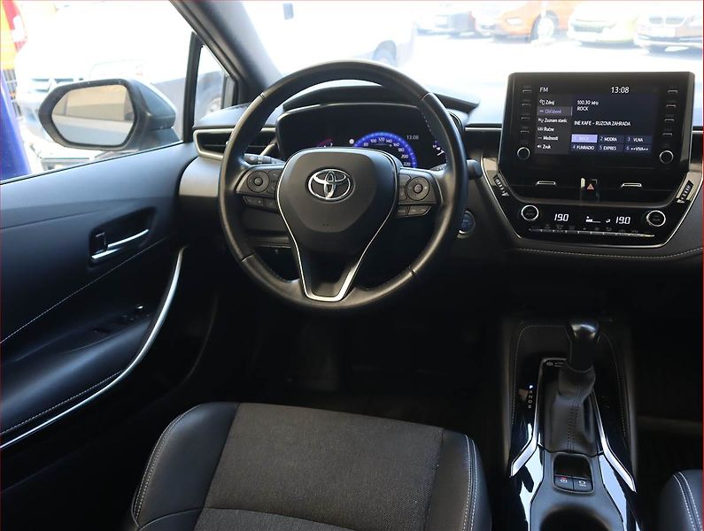 Toyota Corolla (2021) Comfort 1.8 Hybrid - fotka 7 z 22