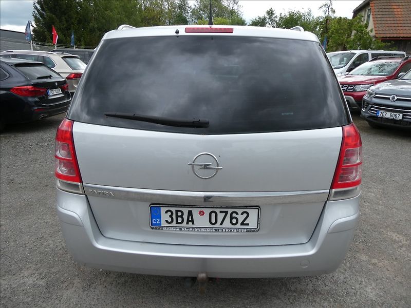 Opel Zafira 1,8 i 16V klima, závěs - fotka 7 z 38