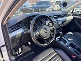 Volkswagen Passat (2017) B8 2,0 TDI 110 KW BEZ AD BLUE - náhled 17