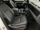 Land Rover Defender 110 D300 X-DYNAMIC SE AWD AUT  - náhled 17