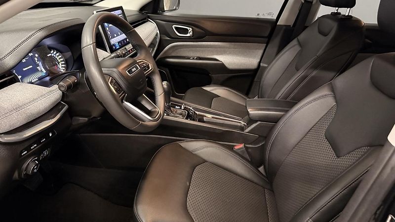 Jeep Compass (2021) 1.3i 4x4,PHEV,50km dojezd - fotka 18 z 51