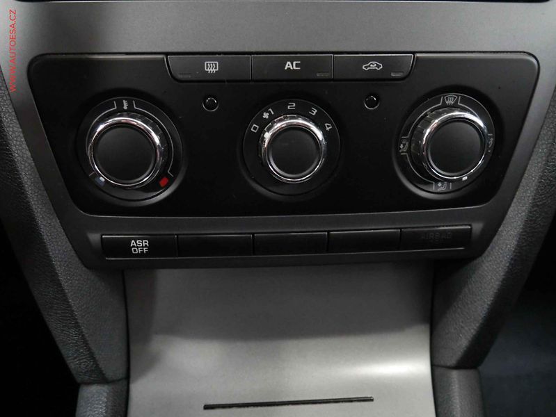 Škoda Octavia (2011) 1.2 TSi, 1.maj,ČR, AC, TZ - fotka 14 z 15