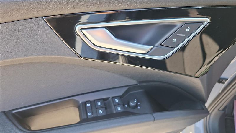 Audi Q4 0,0 e-tron 150 Kw tep.čerpadlo - fotka 19 z 28