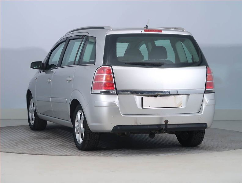 Opel Zafira (2005) 1.6, 7 míst, Tažné, dobrý stav - fotka 4 z 16