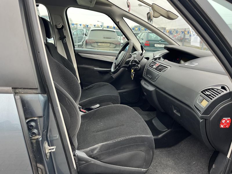 Citroën C4 Picasso (2007) 2.0 i + LPG //7míst - fotka 12 z 14