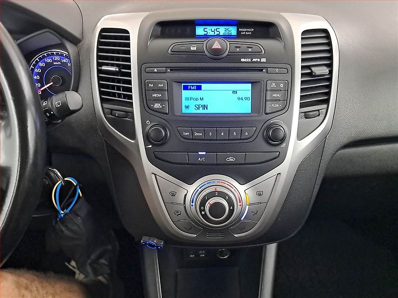 Hyundai ix20 (2016) 1.4 CVVT, ČR,1.maj - fotka 12 z 16