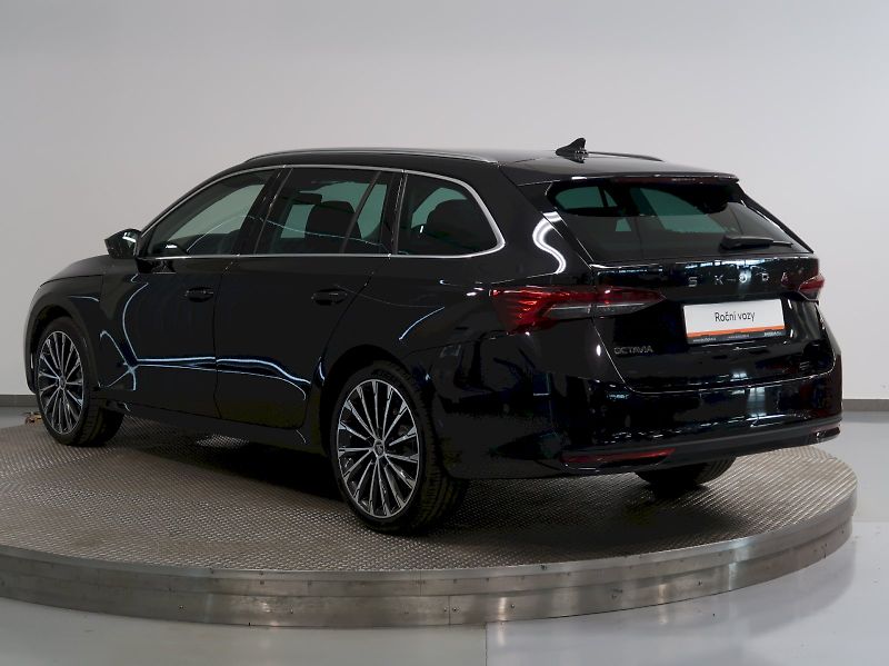 Škoda Octavia (2026) TOP SELECTION 2.0TDI 110KW DSG - fotka 7 z 47