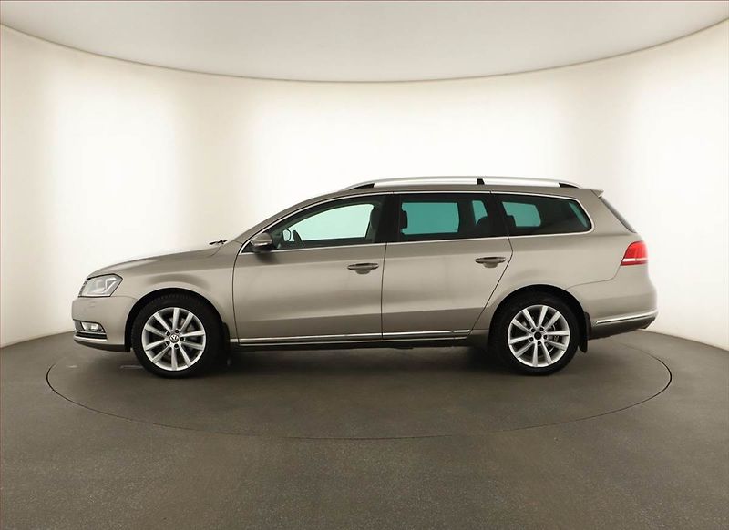 Volkswagen Passat (2014) Comfortline 2.0 TDI, 4X4 - fotka 3 z 14