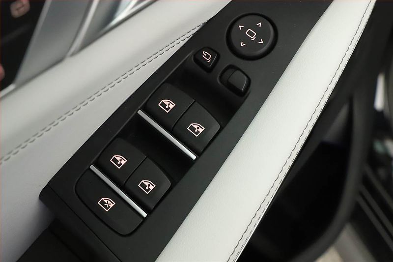 BMW X5 (2025) xDrive30d, M PAKET, KEYLESS - fotka 9 z 21