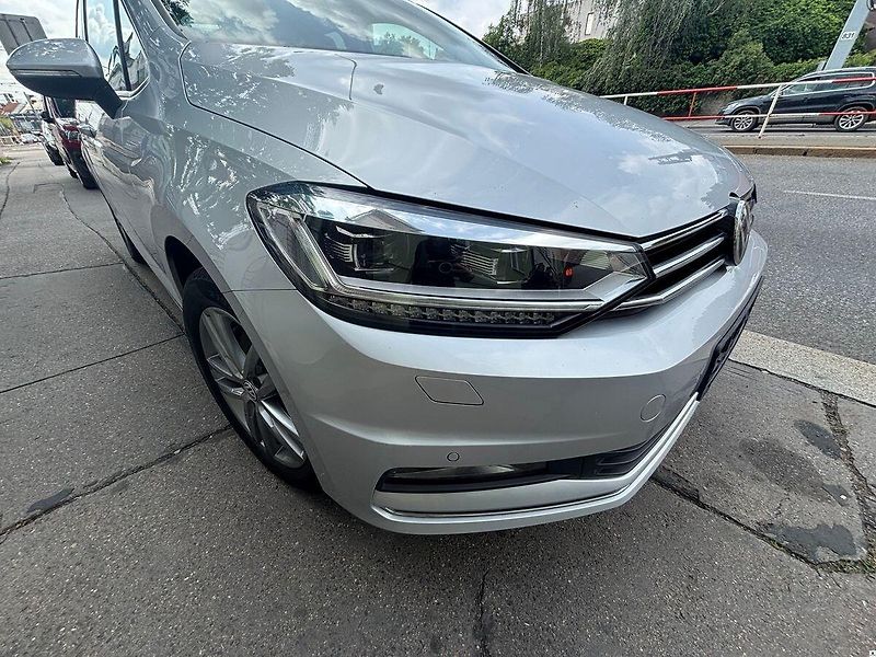 Volkswagen Touran 2.0TDi/2017/7MÍST.MAN6.110KW-Z - fotka 14 z 50