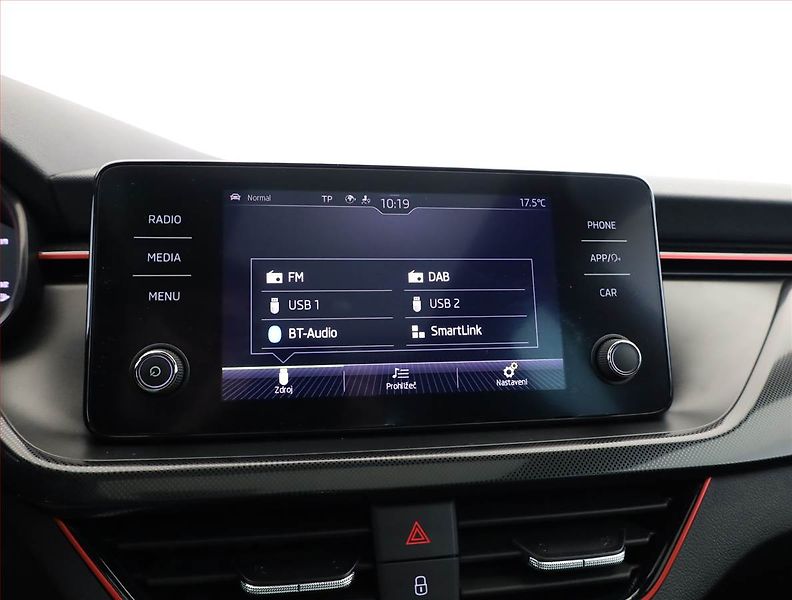 Škoda Kamiq (2023) Monte Carlo 1.0 TSI - fotka 12 z 21
