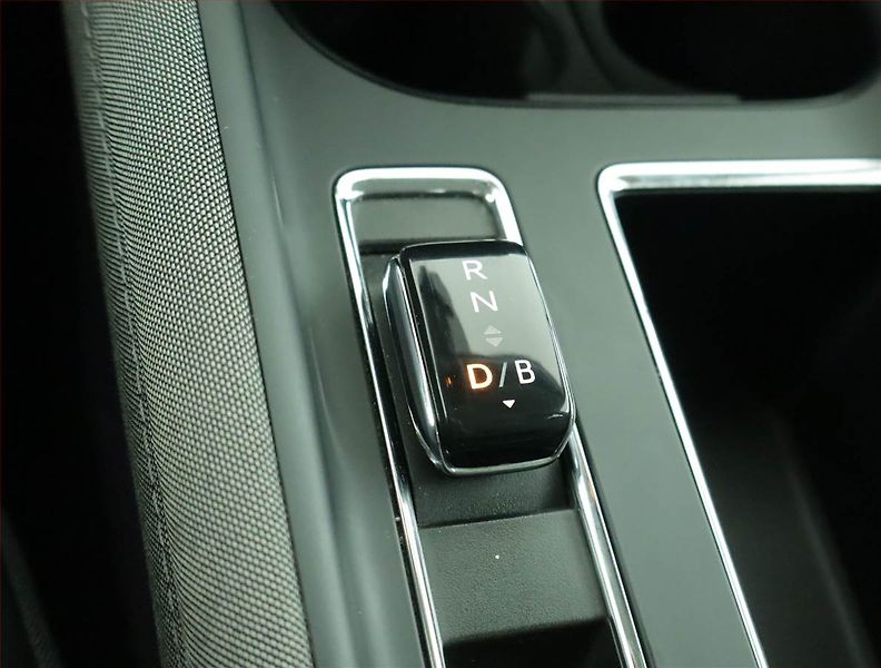 Škoda Enyaq (2023) Suite iV 60 (62 kWh), SoH 90% - fotka 13 z 22