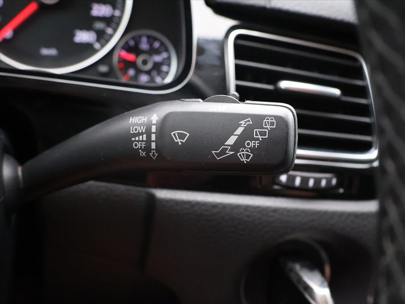 Volkswagen Touareg 3,0 TDI V6 193kW 4x4 Tažné - fotka 20 z 34