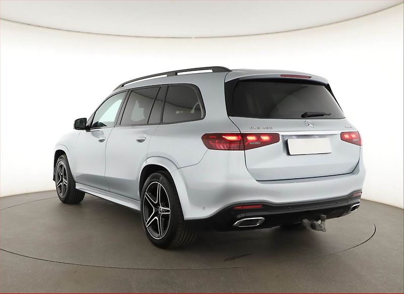 Mercedes-Benz GLS (2024) 450 4MATIC - fotka 4 z 26
