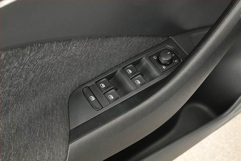 Škoda Scala (2021) Style 1.0 TSI, Automat, ČR - fotka 16 z 16