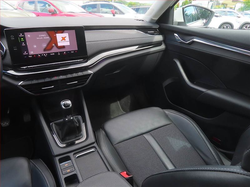 Škoda Octavia (2021) Style 1.0 TSI, Serv.kniha - fotka 8 z 24