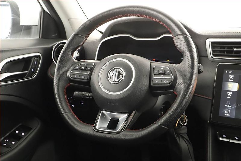 MG ZS (2023) 1.5, ČR,1.maj, Serv.kniha - fotka 8 z 13