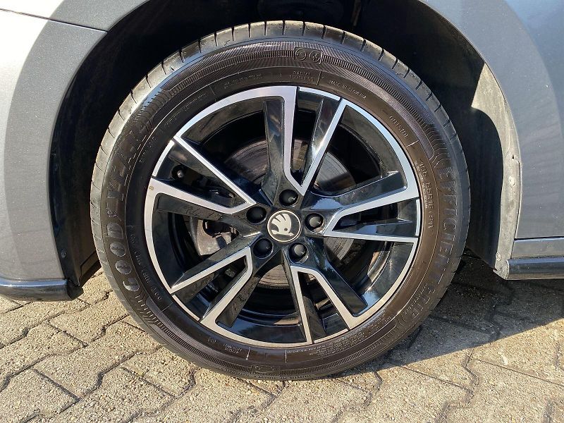 Škoda Fabia (2025) 1.0 TSI Monte Carlo - fotka 28 z 32