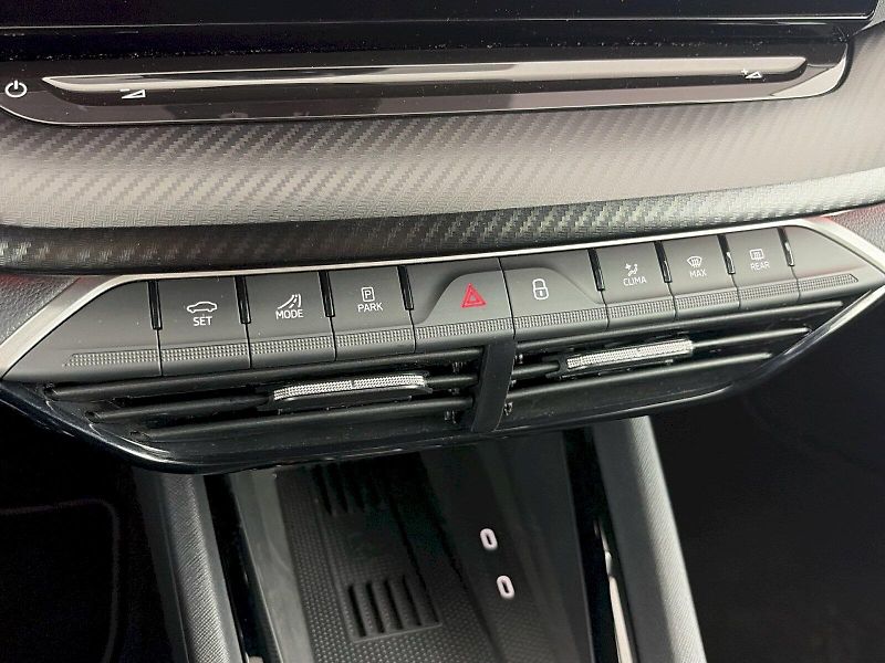 Škoda Octavia (2025) DSG 2.0TSI 195kW RS - fotka 22 z 33