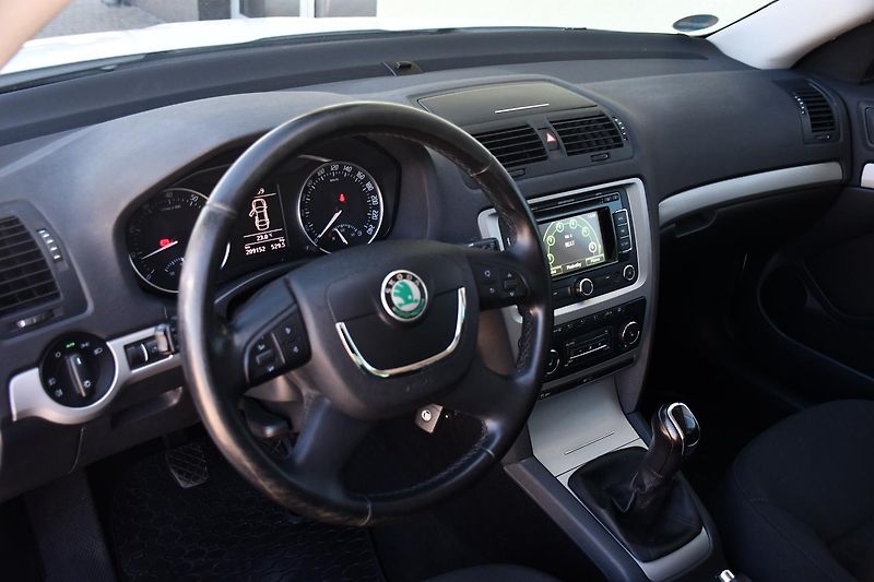 Škoda Octavia 1.8TSi 112kW 4X4 TAŽNÉ - fotka 15 z 35