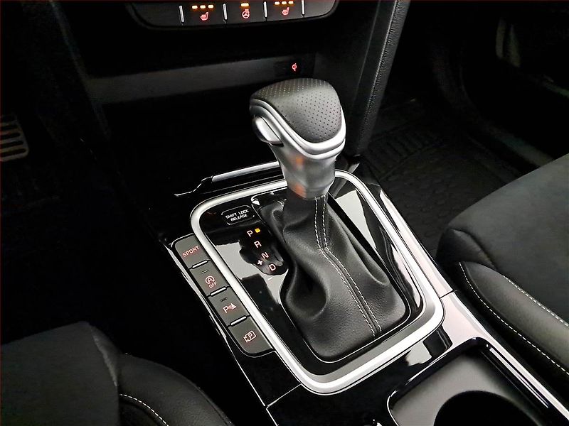 Kia Ceed (2025) GT Line 1.5 T-GDI - fotka 18 z 22