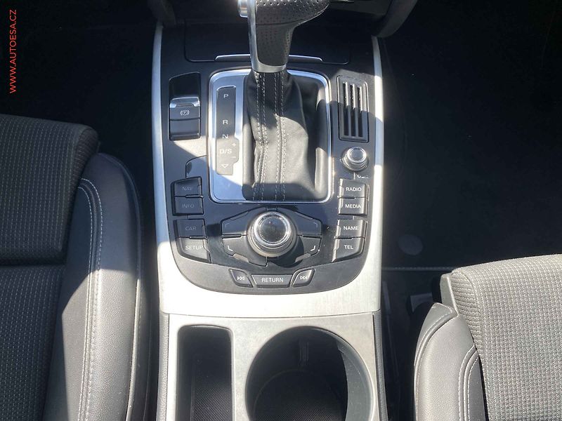 Audi A5 (2014) 2.0 TDi quattro, S-line, AT - fotka 13 z 21