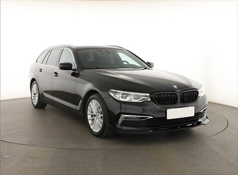 BMW Řada 5 (2018) Luxury Line 530d - fotografie inzerátu
