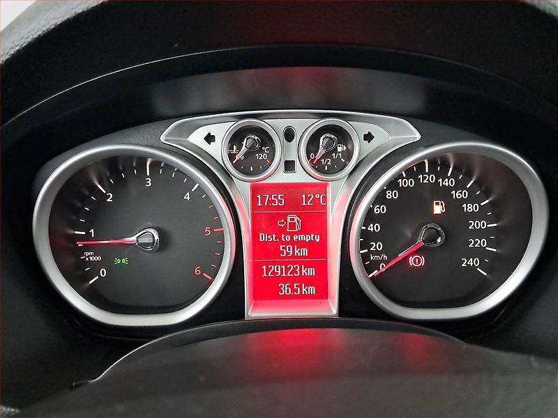 Ford Kuga (2012) 2.0 TDCi, 4X4, Navi, Tempomat - fotka 11 z 19