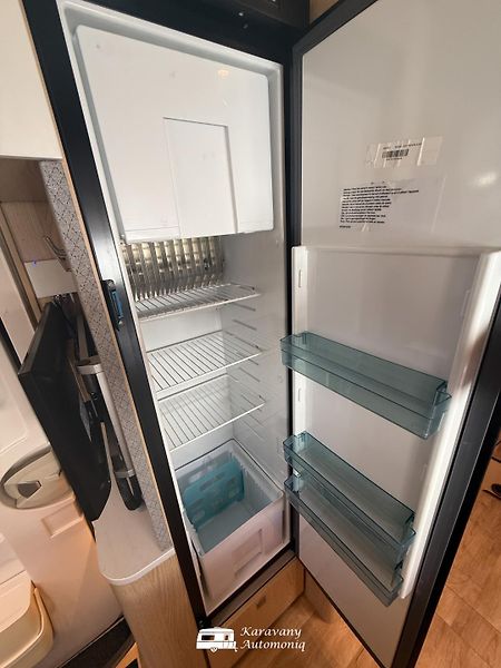 Hymer Ostatní (2019) B680 Mercedes Plná výbava,3,5t - fotka 25 z 34