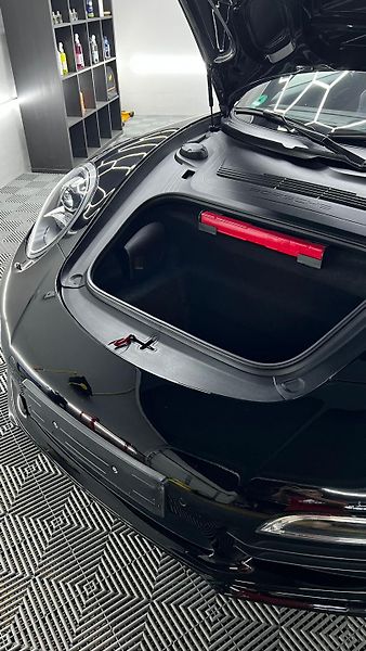 Porsche 911 3.8 TURBO 383 kW - fotka 21 z 24