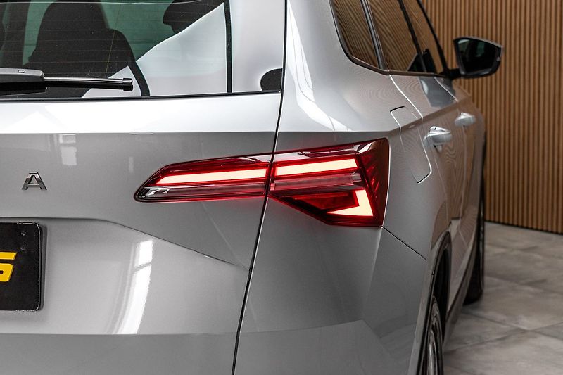 Škoda Karoq 2.0 TDI 4x4*TAŽNÉ*STYLE*ČR 1.M - fotka 36 z 41