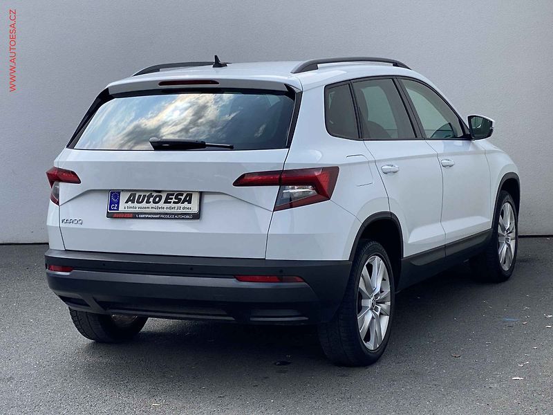 Škoda Karoq (2019) 1.5 TSi, Style, DSG, navi - fotka 4 z 18