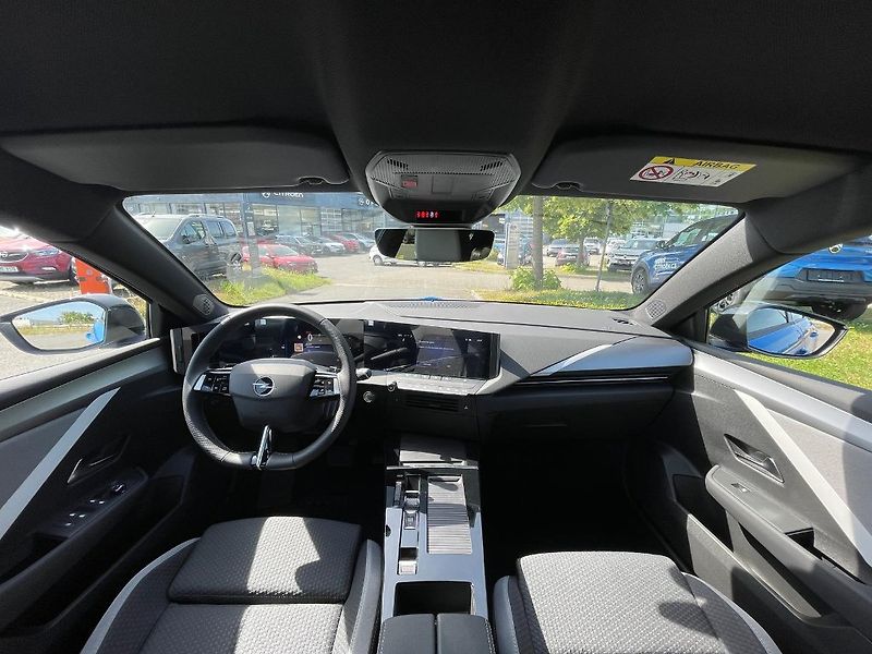 Opel Astra (2026) MHEV HB 1.2T 145K Edition AT6 - fotka 16 z 23