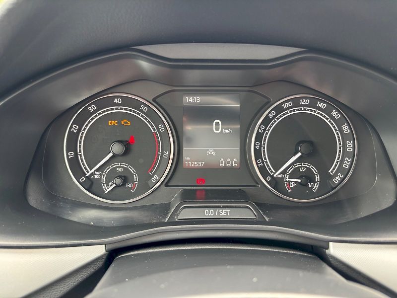 Škoda Scala (2021) DRIVE 1.0TSI 85KW 6MP - fotka 19 z 32