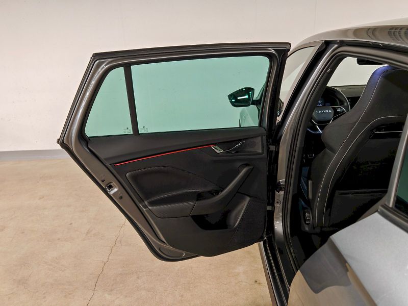 Škoda Scala (2025) 1.0 TSI 85 kW Monte Carlo - fotka 23 z 29