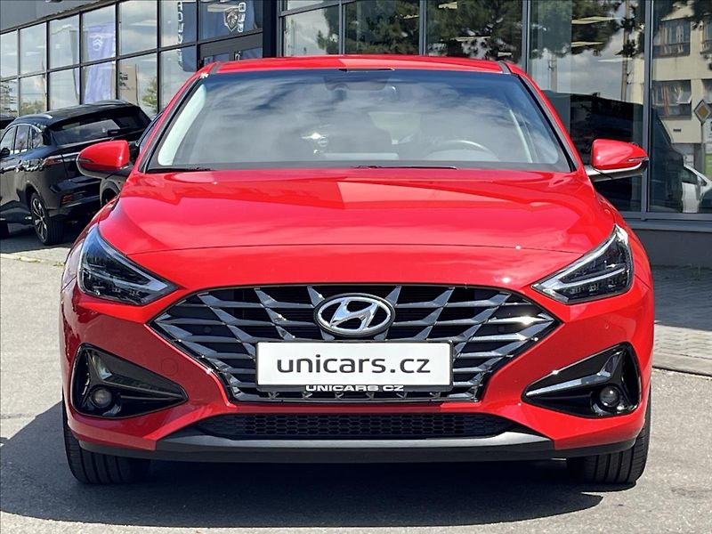 Hyundai i30 1,5 GDI  SMART NAVI 1maj ČR - fotka 2 z 21