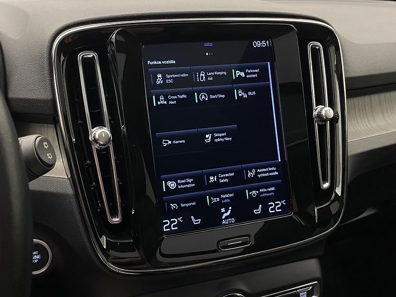 Volvo XC40 T4 AWD INSCRIPTION AUT CZ - fotka 37 z 47