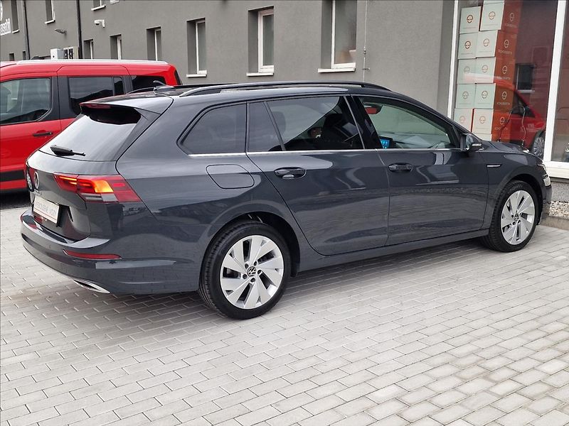 Volkswagen Golf 2.0TDI 110kW DSG Style, 1.Maj - fotka 11 z 50