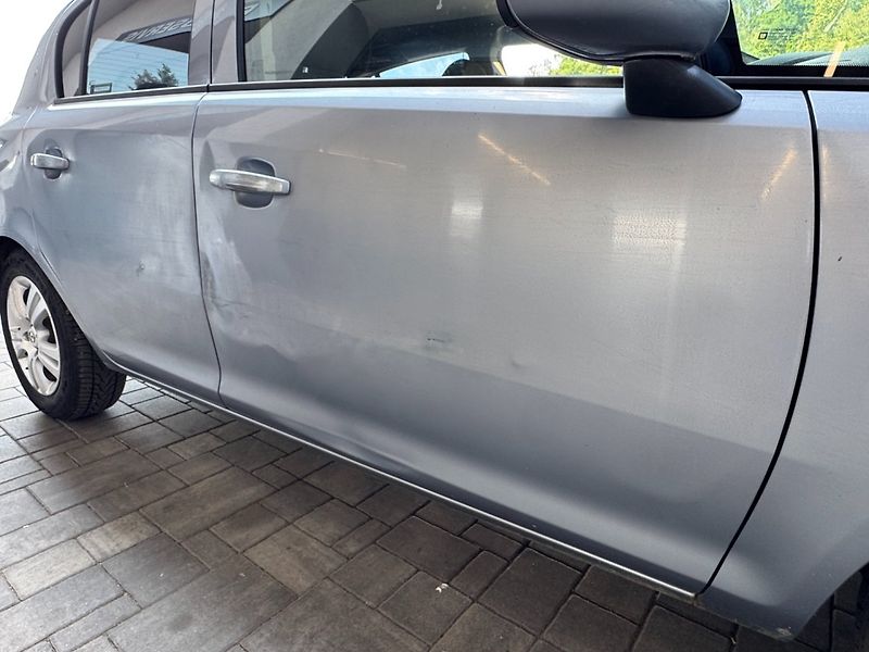 Opel Corsa (2008) 1.2 16V - fotka 21 z 21