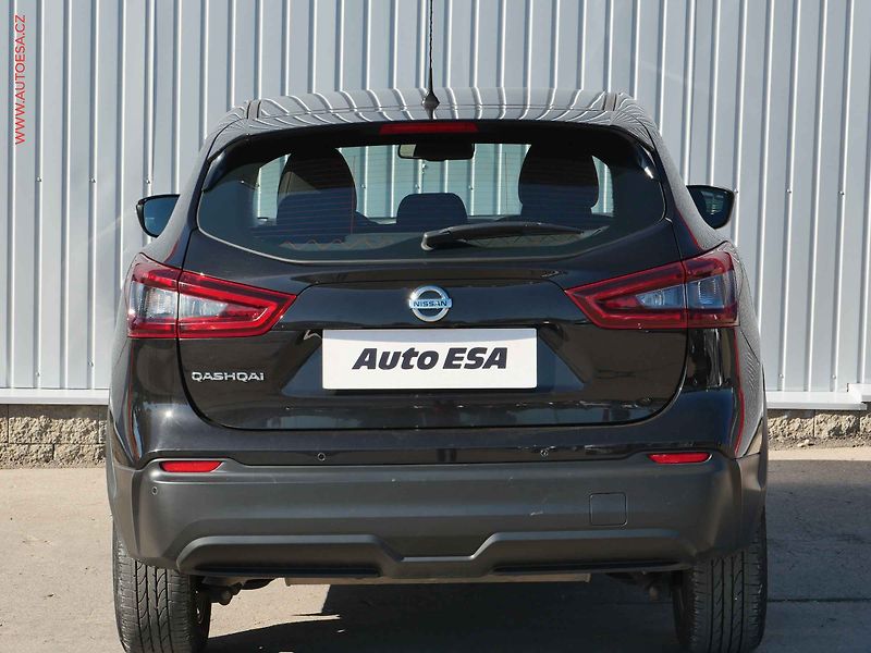 Nissan Qashqai (2021) 1.3 DiG-T, 2.maj,ČR, Acenta - fotka 5 z 24
