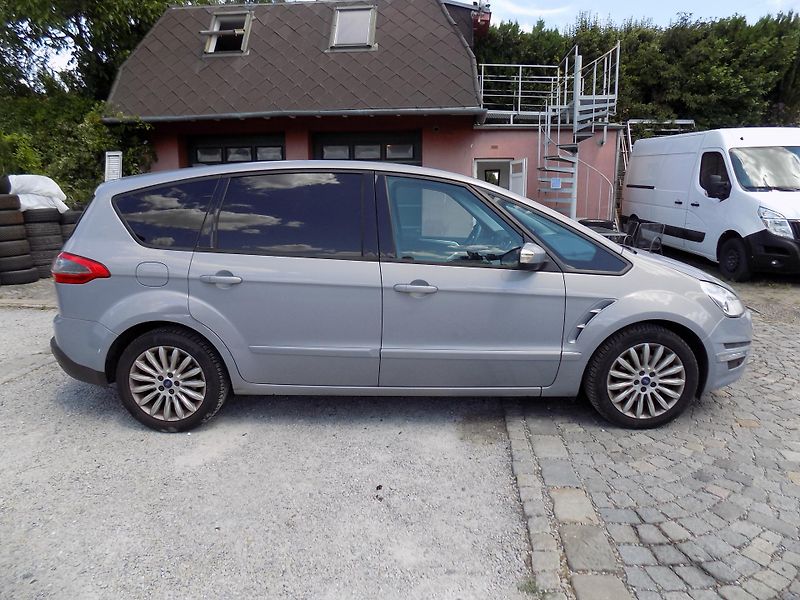 Ford S-MAX 2,0 TDCI 103 KW VÝHŘEV, TAŽNÉ - fotka 7 z 41