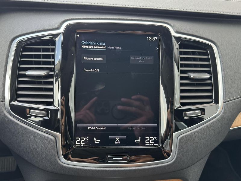 Volvo XC90 B5 (nafta) AWD // TZ // 1. maj - fotka 40 z 49