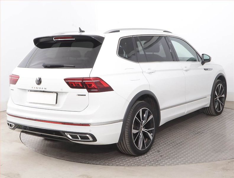 Volkswagen Tiguan Allspace (2022) R-Line 2.0 TDI - fotka 5 z 16